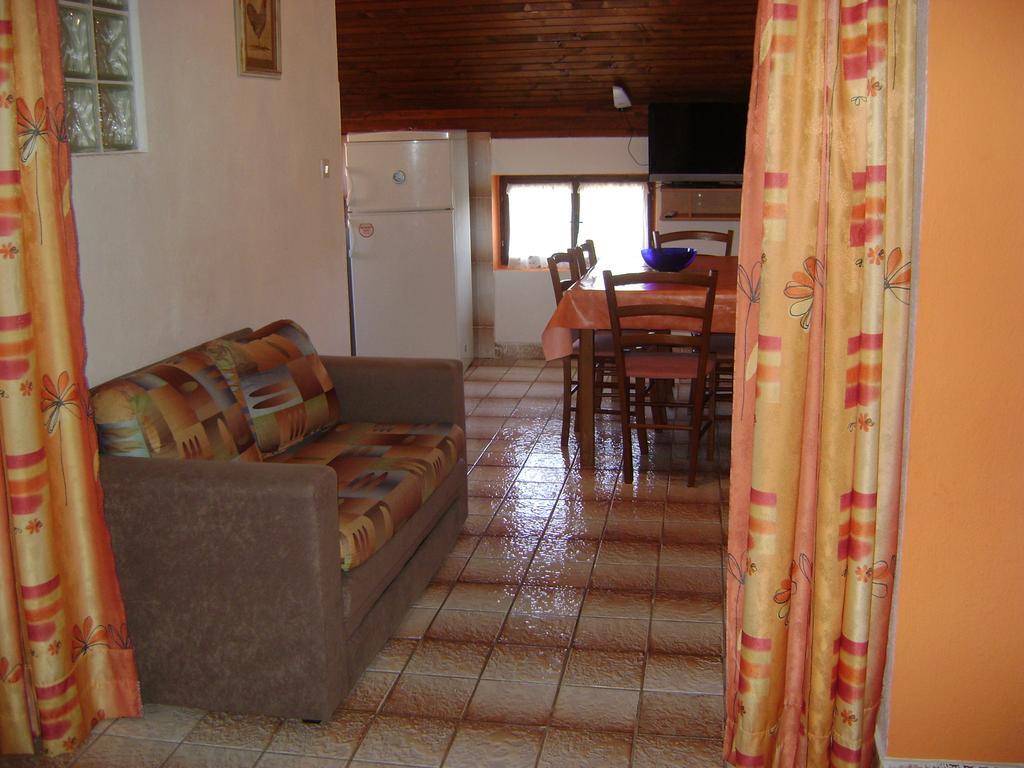 Apartments Radulovic Biograd Na Moru Habitación foto