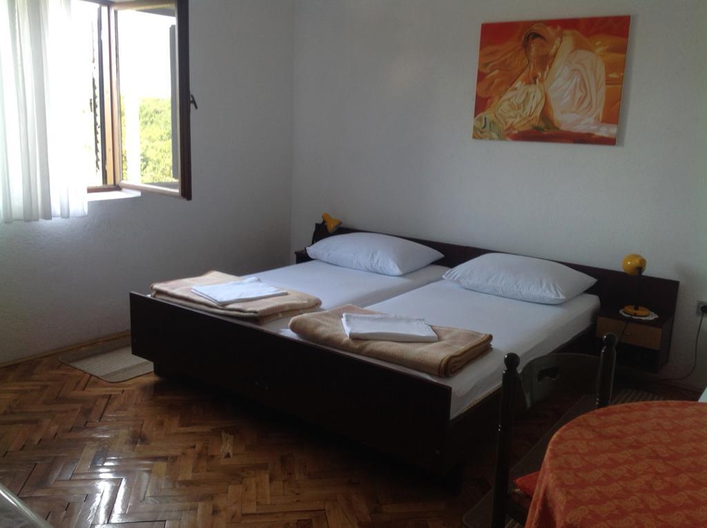 Apartments Radulovic Biograd Na Moru Habitación foto
