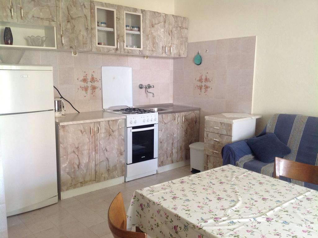 Apartments Radulovic Biograd Na Moru Habitación foto